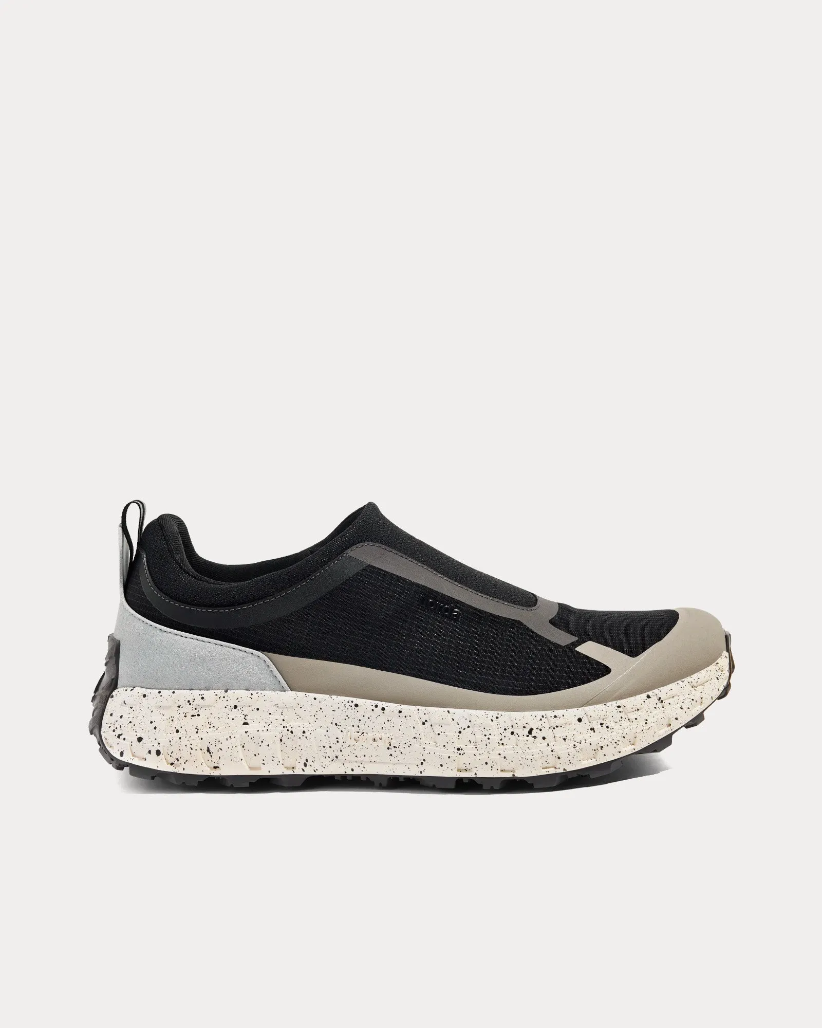 003 M Quarry Running Shoes