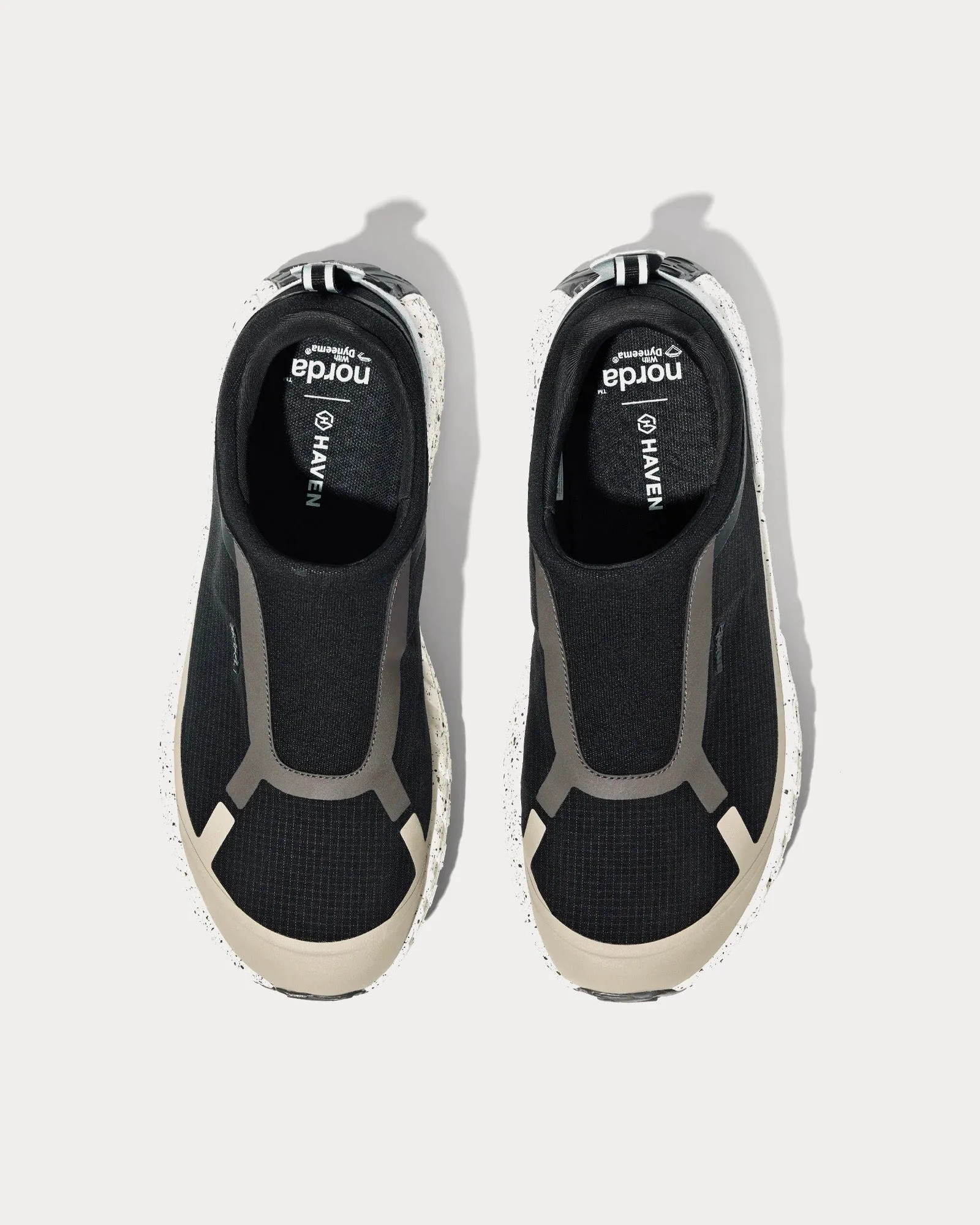 003 M Quarry Running Shoes