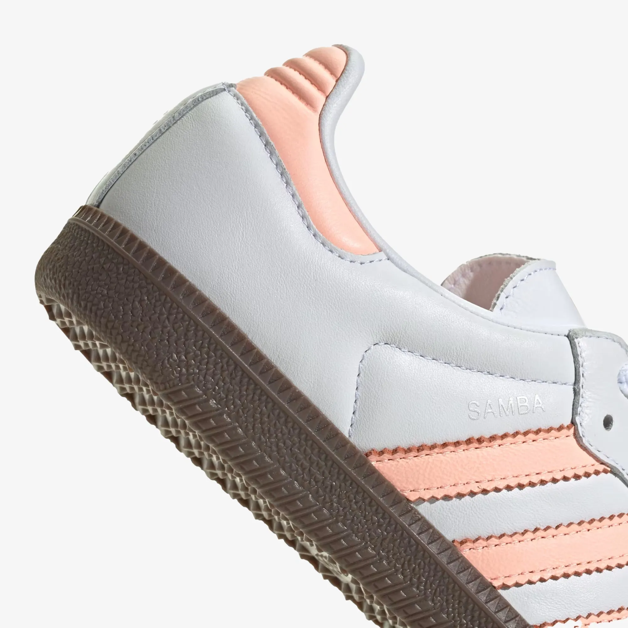 ADIDAS ORIGINALS | WMN'S SAMBA OG { CLOUD WHITE/CLEAR ORANGE/SEMI CORAL
