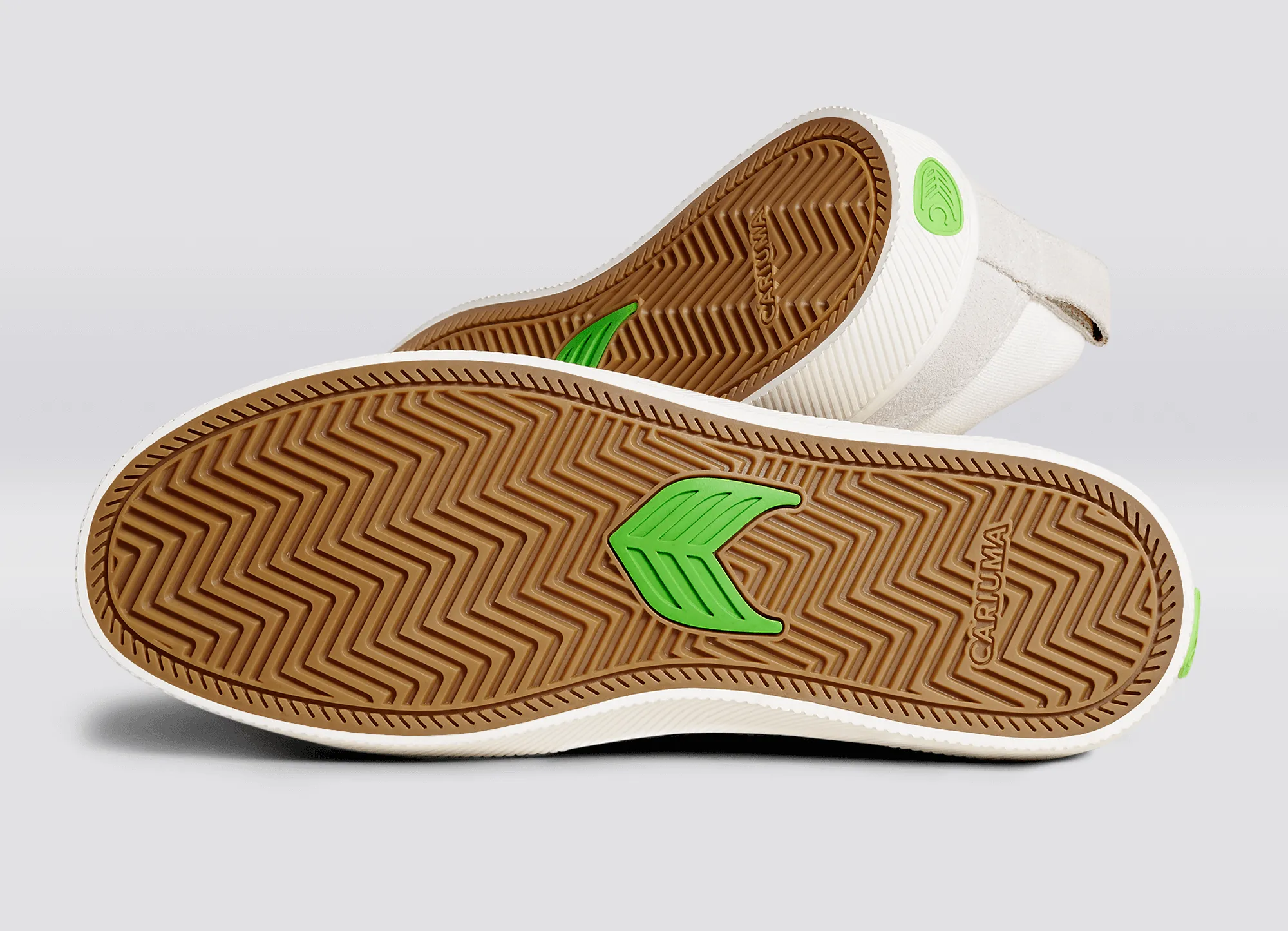 Cariuma Slip-On Skate Pro Off-White Vintage/Black (In Store Pickup Only)