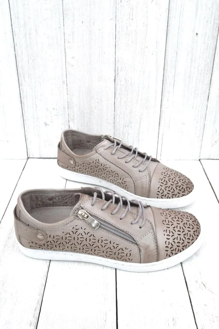 Dragonfly Women's Zip Perf Sneakers- Taupe
