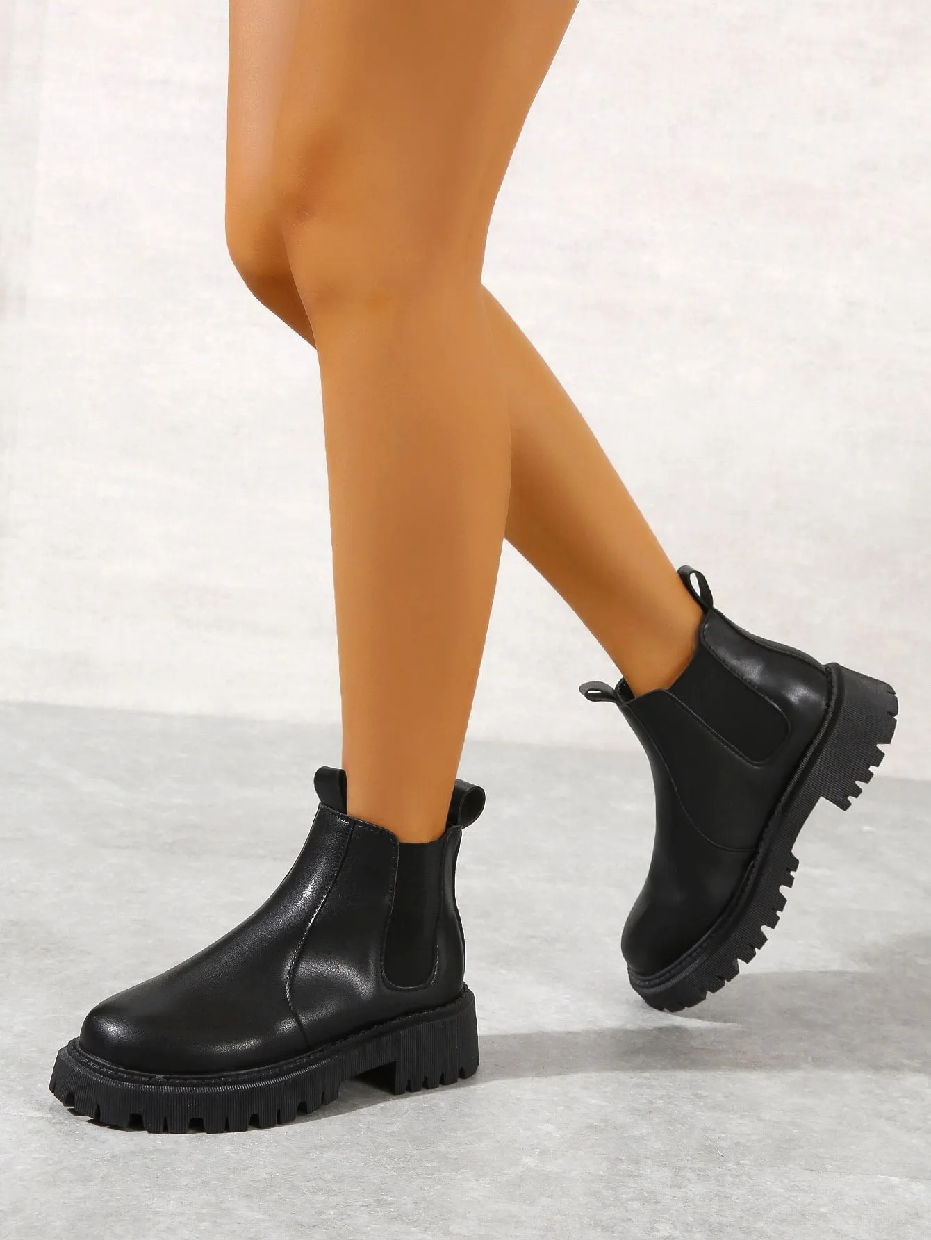 Minimalist Slip On Chelsea Boots, Preppy Outdoor Boots
