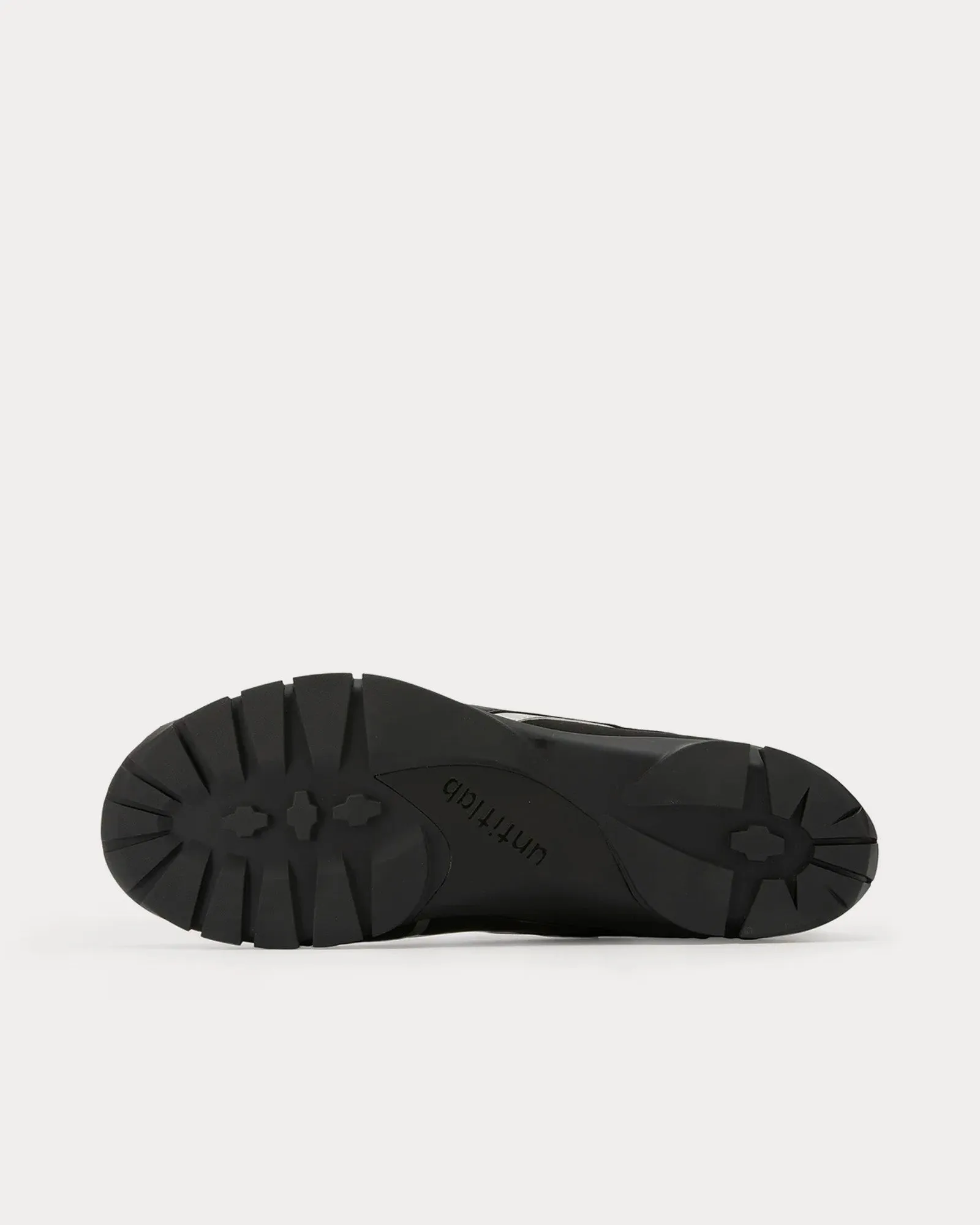 Swift Trek Black Low Top Sneakers