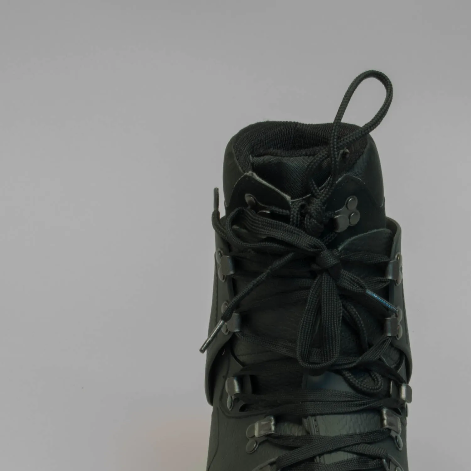 Tug Of War Boots
