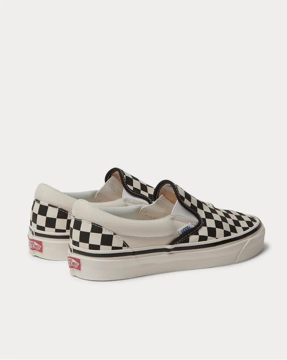 UA Classic 98 DX Checkerboard Canvas Slip-On  White low top sneakers
