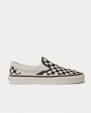 UA Classic 98 DX Checkerboard Canvas Slip-On  White low top sneakers