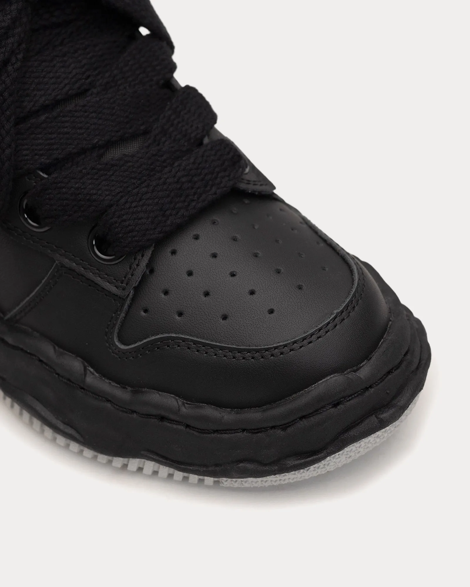 Wayne Puffer OG Sole Leather Black / Black Low Top Sneakers